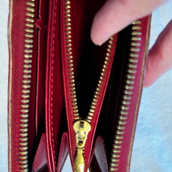 Louis Vuitton cherry red Vernis clutch zippy wallet - Picture 11 of 14